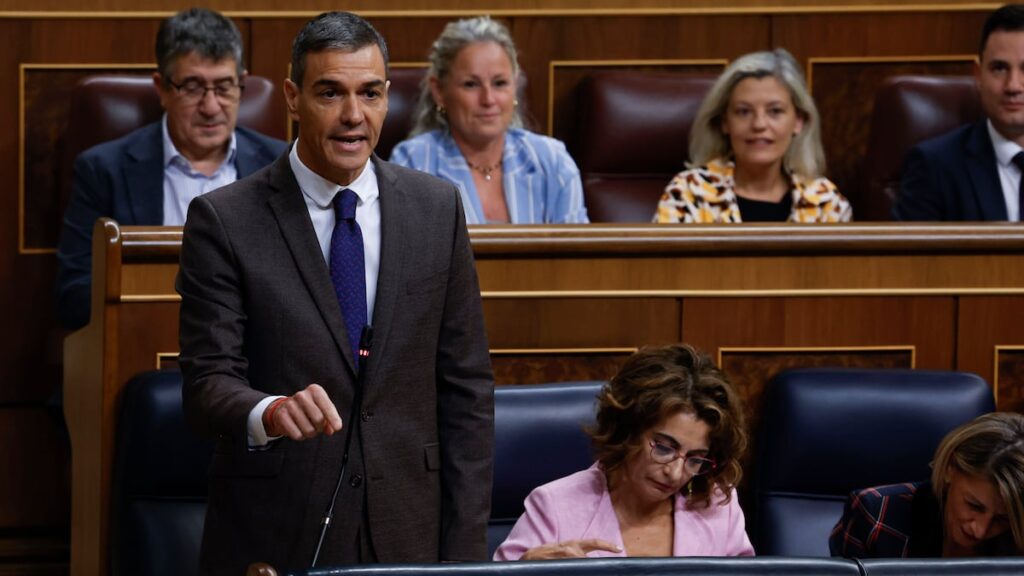 Feijóo insiste en la corrupción, Sánchez en el malestar del PP y Junts advierte que ha llegado “la hora del cambio” | España
