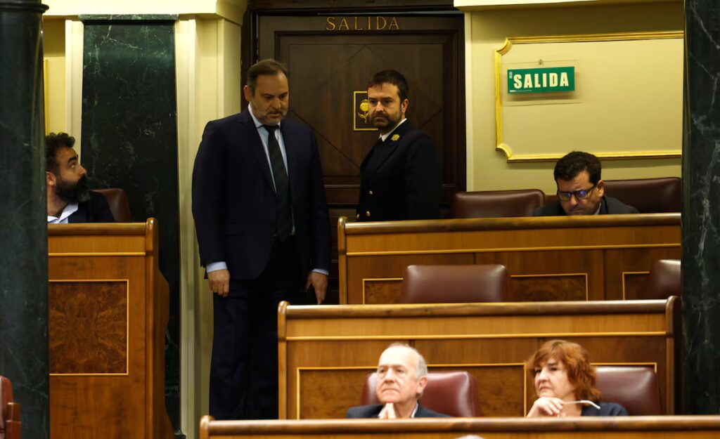 El “caso Ábalos” abre el debate entre expertos sobre la figura del diputado interino España