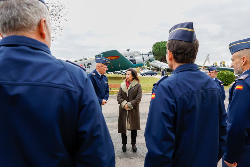 Robles exige a Feijóo que se disculpe por decir que el ejército no acudió en ayuda de las víctimas de Dana en España
