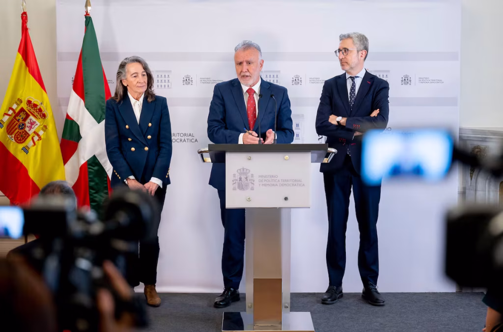 El Gobierno firma un importante acuerdo con el PNV para reforzar la mayoría tras acordar la financiación con ERC | España