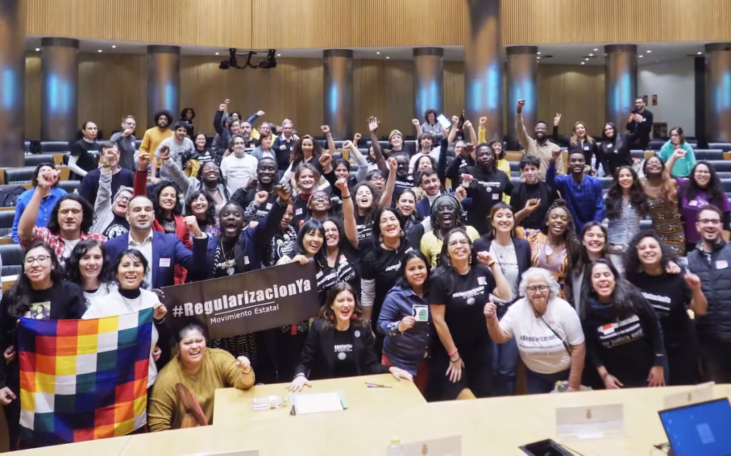 González, Aznar y Zapatero: las extraordinarias regularizaciones de inmigrantes hasta ahora | España